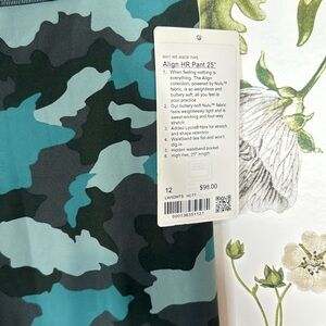 54- NWT-Lululemon Align Leggings